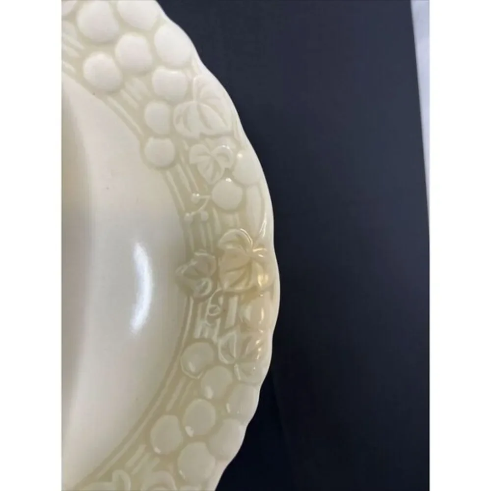 Metlox Poppytrail USA ANTIQUE GRAPE Round Divided Vegetable Bowl‎